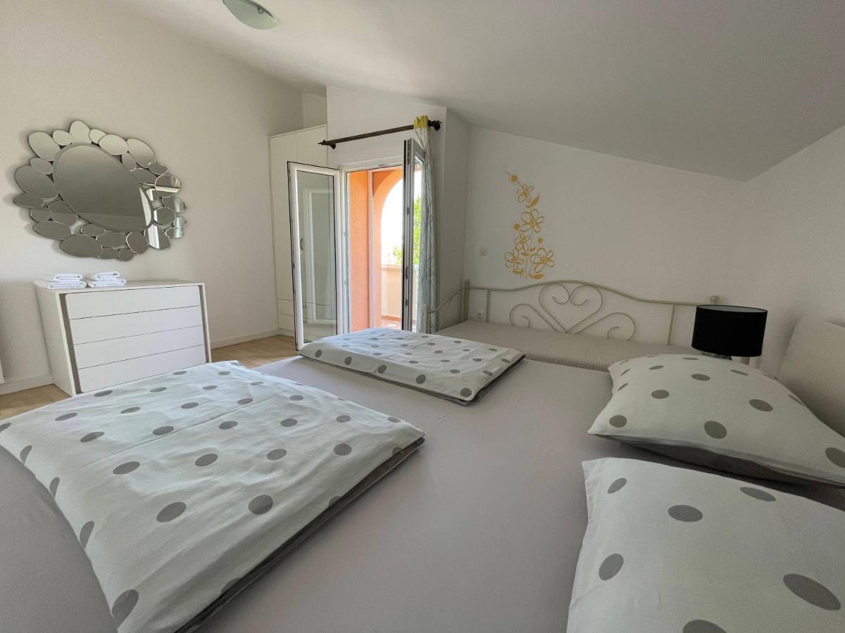 Apartments Sime Бибине Екстериор снимка